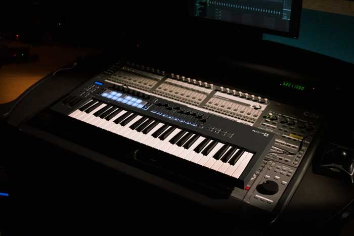 Midi Controller Novation FLkey 61 tích hợp được với nhiều thiết bị khác