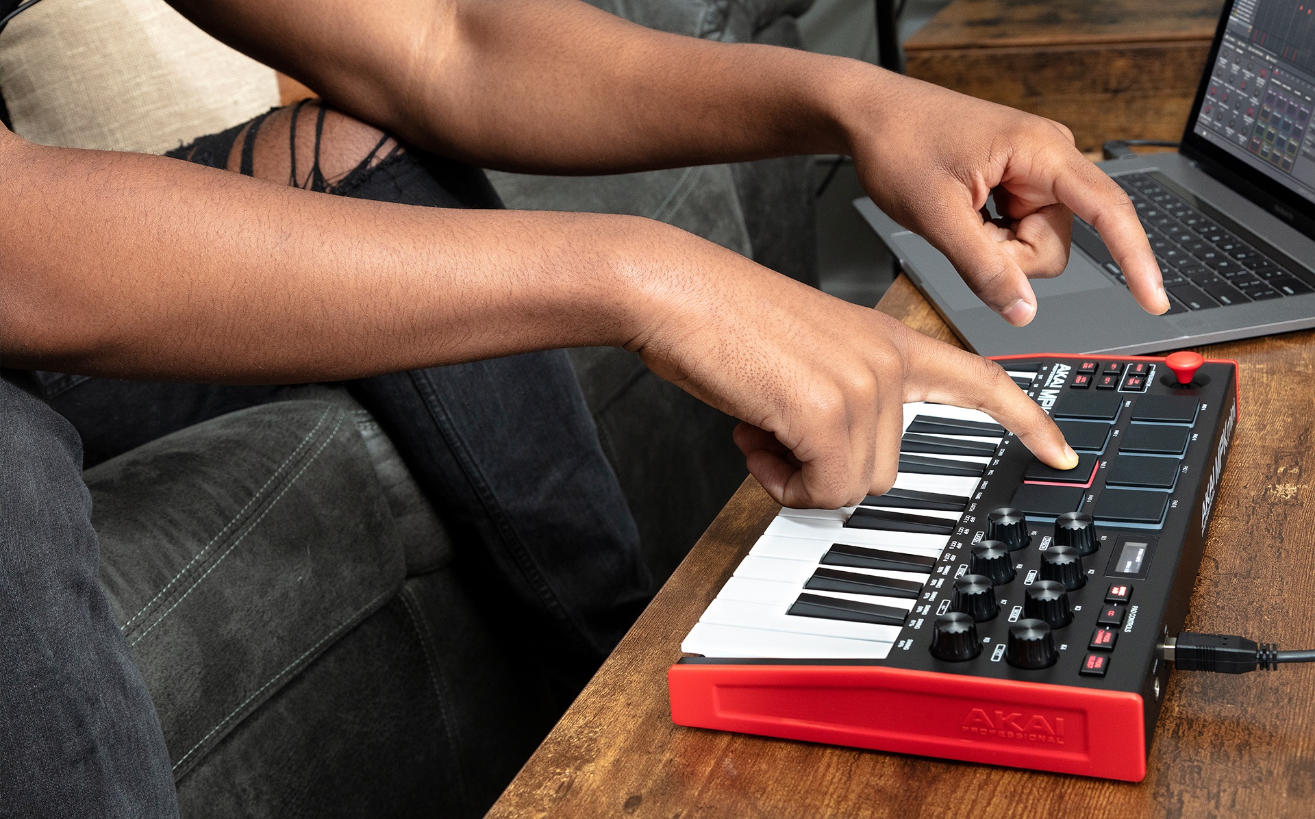 Akai MPK Mini MK3 MIDI Controller hàng nhập khẩu chính hãng