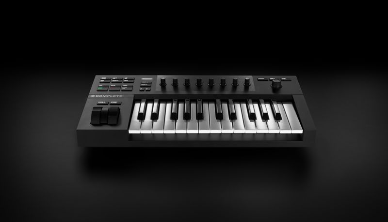 Native Instruments Komplete Kontrol A25 Midi Controller giá rẻ bảo hành chính hãng