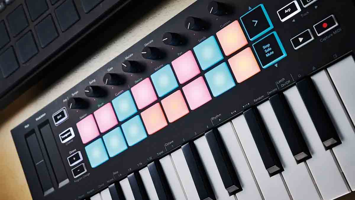 Novation Launchkey 25 MK3 | Trả góp online