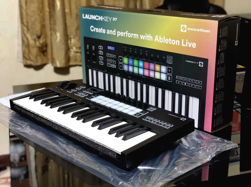 Novation Launchkey 37 MK3 | Hỗ trợ trả góp online