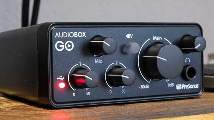 Sound Card PreSonus Audio Box GO thiết kế cái núm vặn hiện đại dễ sử dụng