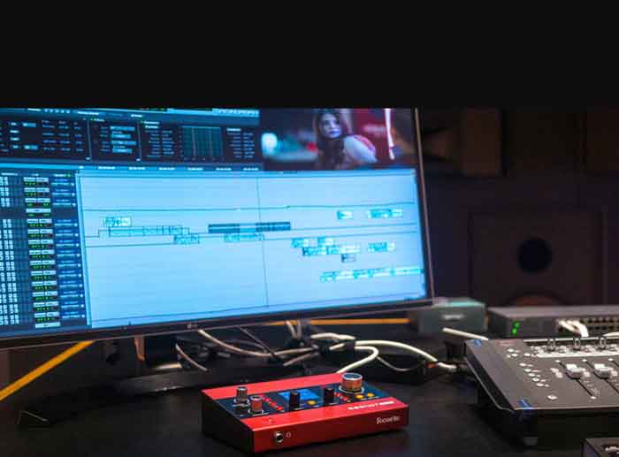 Focusrite RedNet X2P Ethernet  đang được sử dụng trong phòng thu 