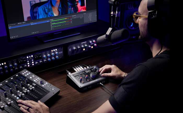 Sound card Solid State Logic SSL2+ MK2 - Chính Hãng