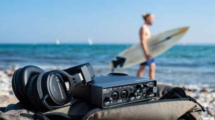 Sound Card Steinberg UR22C thiết kế nhỏ gọn, phù hợp với mọi địa điểm và không gian 