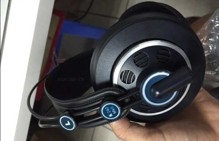 Tai nghe kiểm âm AKG K240 MK2 là lựa chọn lý tưởng cho việc thu âm và mixing