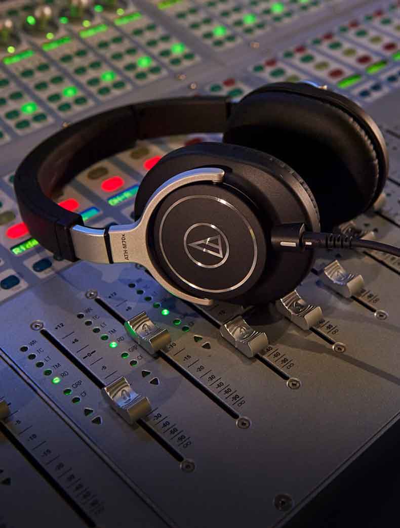 Tai Nghe Kiểm Âm Audio-Technica ATH-M70X giá trị tạo ra lớn hơn giá thành 