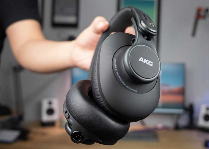 Tai nghe Kiểm Âm AKG K371-BT thiết kế đẳng cấp và khả năng kết nối không dây Bluetooth tiện lợi