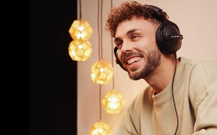 Tai nghe kiểm âm Beyerdynamic DT 770 Pro là sự kết hợp hoàn hảo giữa chất lượng âm thanh vượt trội và khả năng chịu đựng lâu dài
