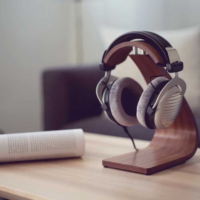 Tai nghe kiểm âm Beyerdynamic DT 990 EDT Premium thiết kế tinh tế có thể làm vật trang trí trong phòng