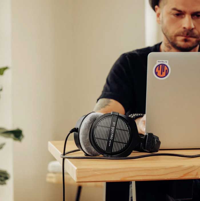 Tai nghe Beyerdynamic DT 990 Pro 250 Ohm chất lượng âm thanh xuất sắc, thiết kế tiện dụng và độ bền vượt thời gian