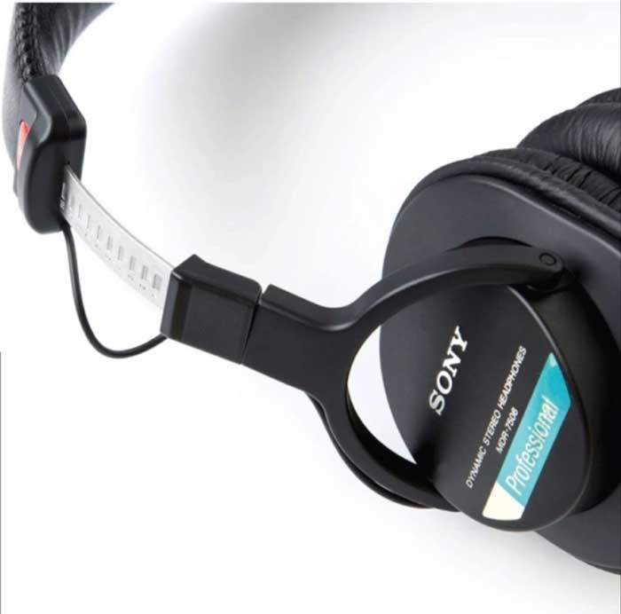 Tai nghe kiểm âm Sony MDR-7506 thiết kế khung tai bền bỉ, có nhiều nấc giúp bạn dễ dàng điều chỉnh