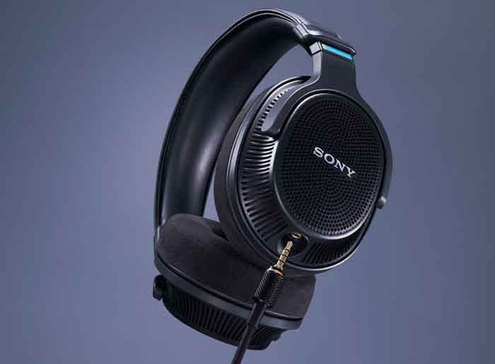 Mua tai nghe kiểm âm Sony MDR-MV1 với thiết kế hiện đại giúp người dùng cảm nhận được sự khác biệt rõ rệt trong từng chi tiết âm thanh