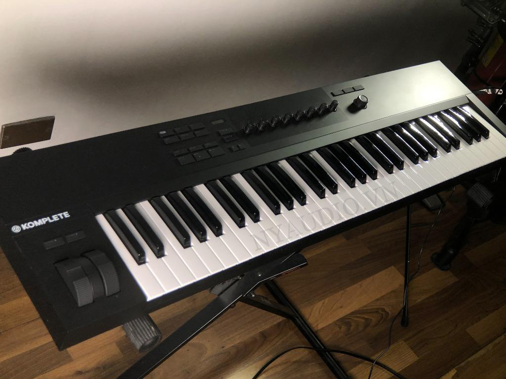 komplete kontrol a61