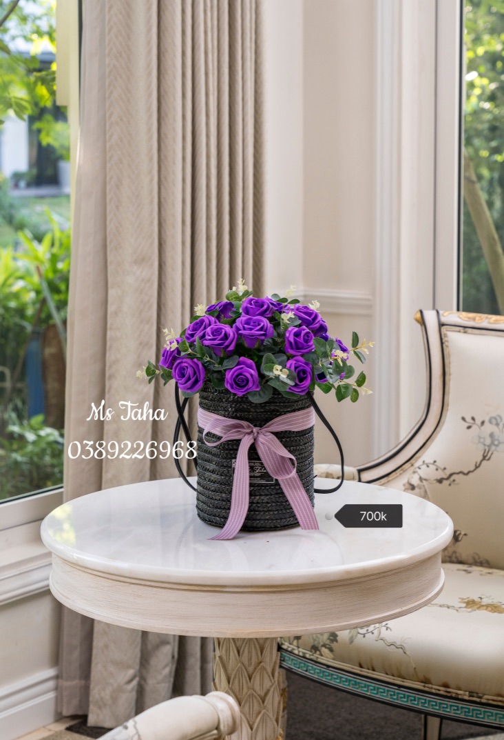 Giỏ hoa sáp Tím