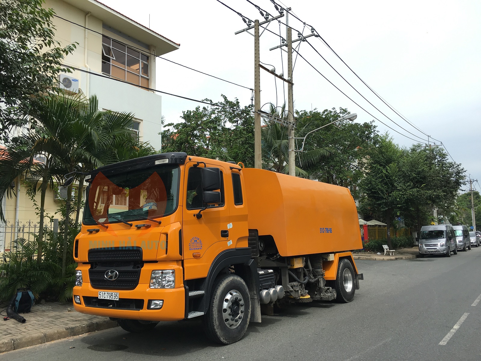 Xe quét đường 6 khối Hyundai Hàn Quốc