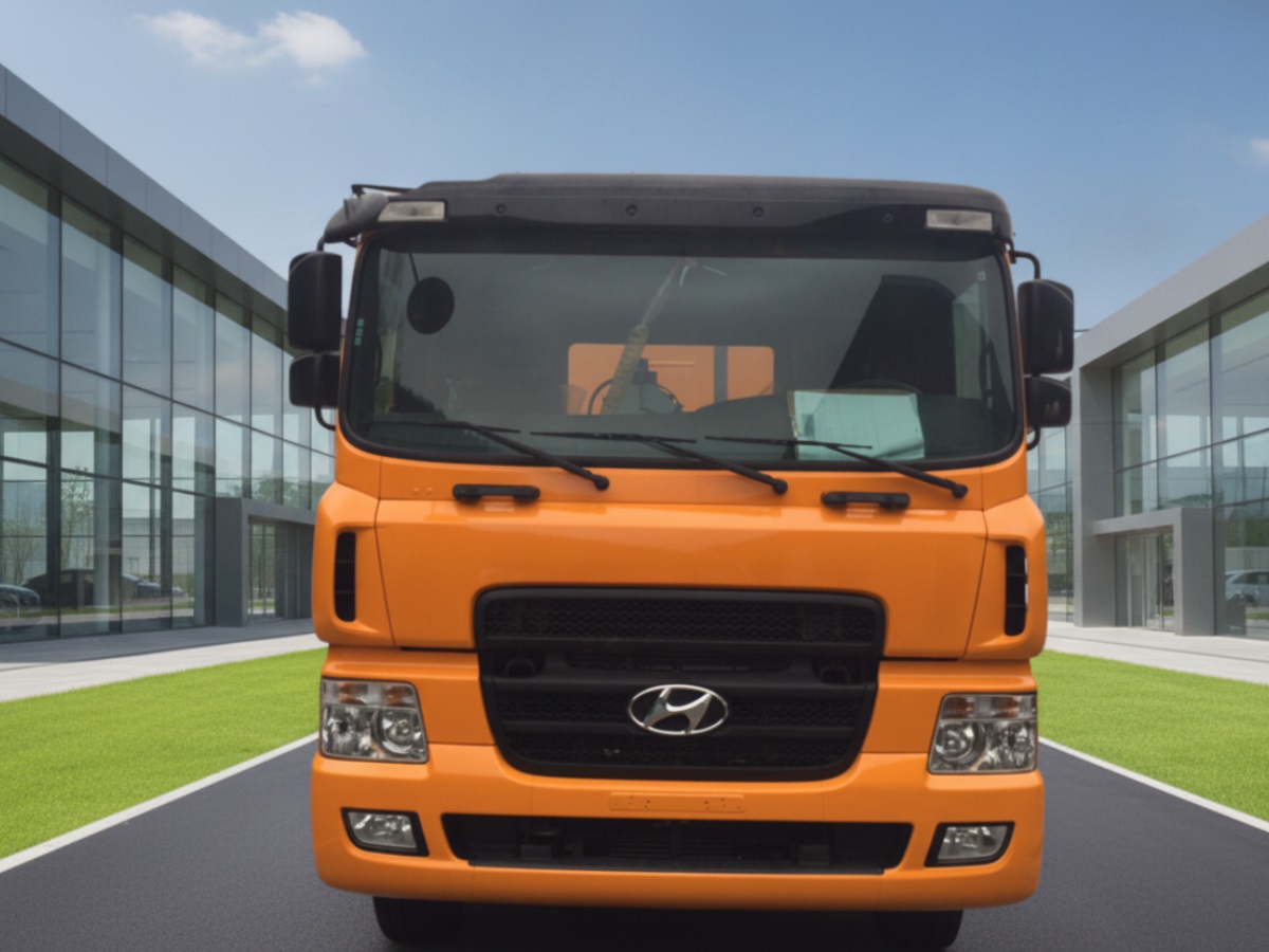 Xe nền Hyundai/Daewoo trên xe quét 6 khối nhập khẩu Hàn Quốc