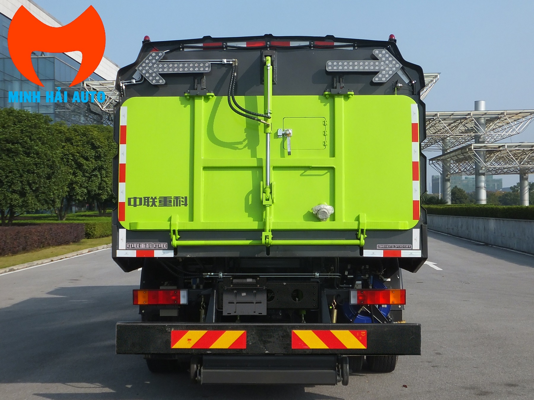 Xe quét đường hút bụi rác 8 khối Zoomlion Dongfeng -5
