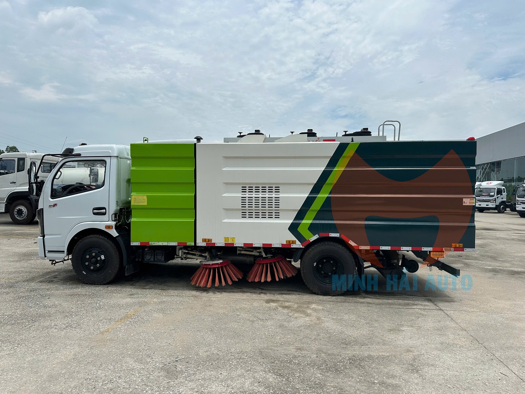 Xe quét đường hút bụi rác 8 khối Dongfeng giá rẻ - 2