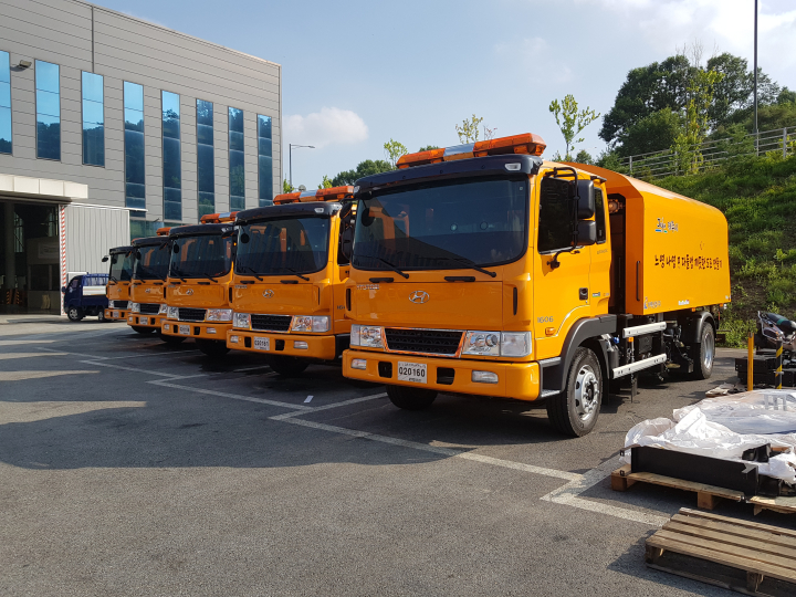 Xe quét 4 khối Hyundai Hàn Quốc
