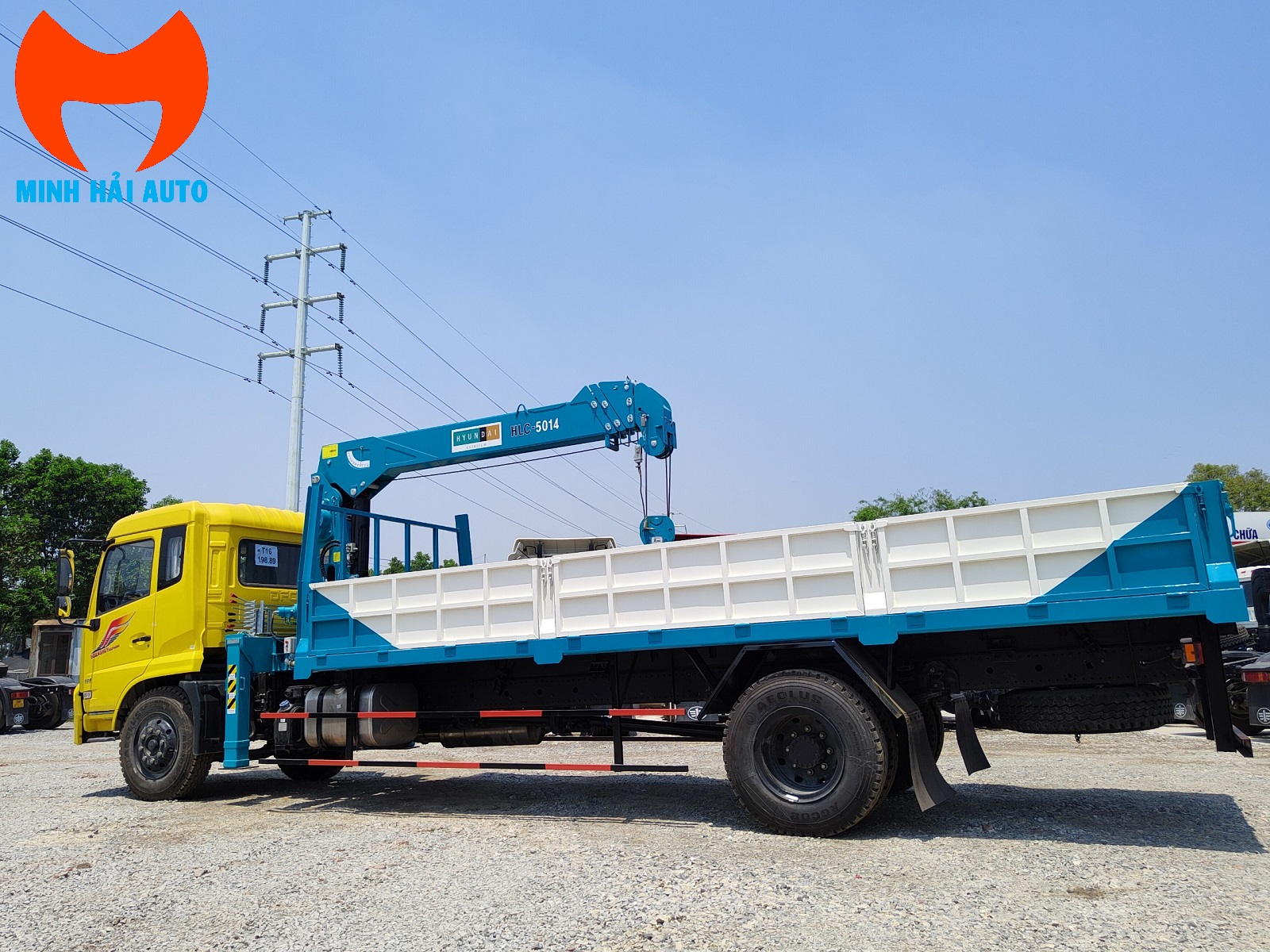 Cẩu tự hành 5 tấn Hyundai gắn Dongfeng Hoàng Huy B180- 2