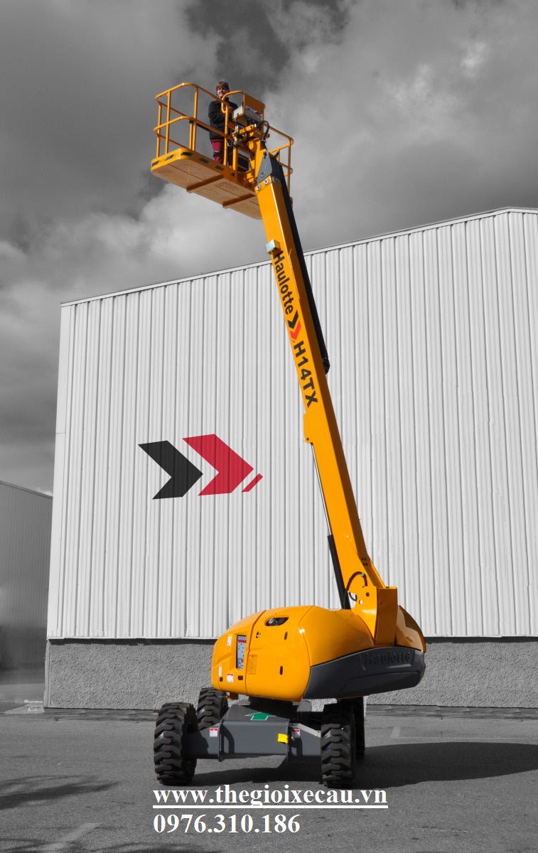 Xe nâng người tự hành boom lift