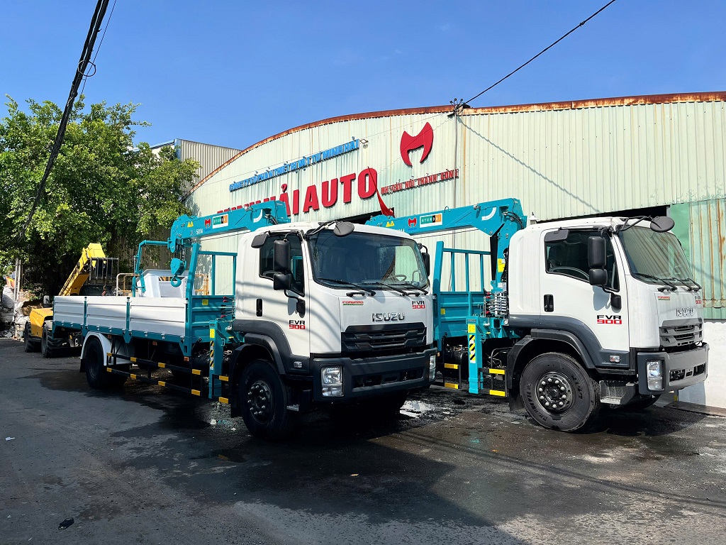 Xe Isuzu FVR34 gắn cẩu tự hành 5 tấn Hyundai Everdigm HLC-5014