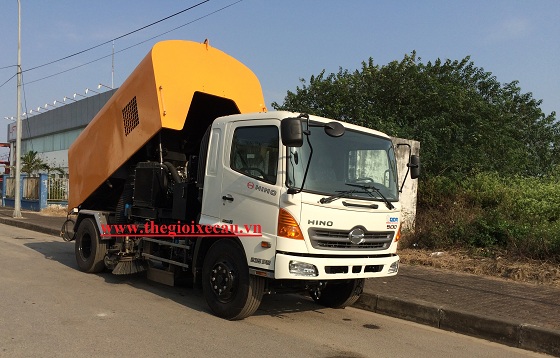 Xe quét đường 4 khối Hyundai/Hino - 1
