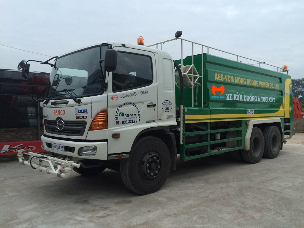 Water tank truck for road washing- 1