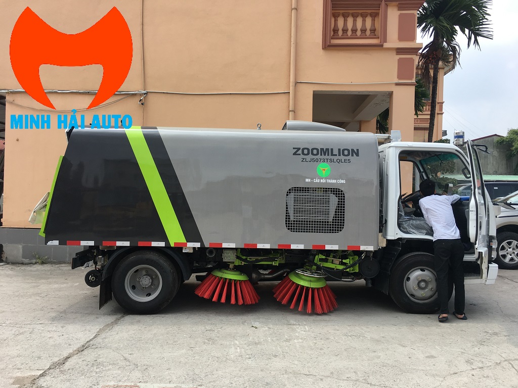 Xe quet duong 5 khoi Isuzu Zoomlion