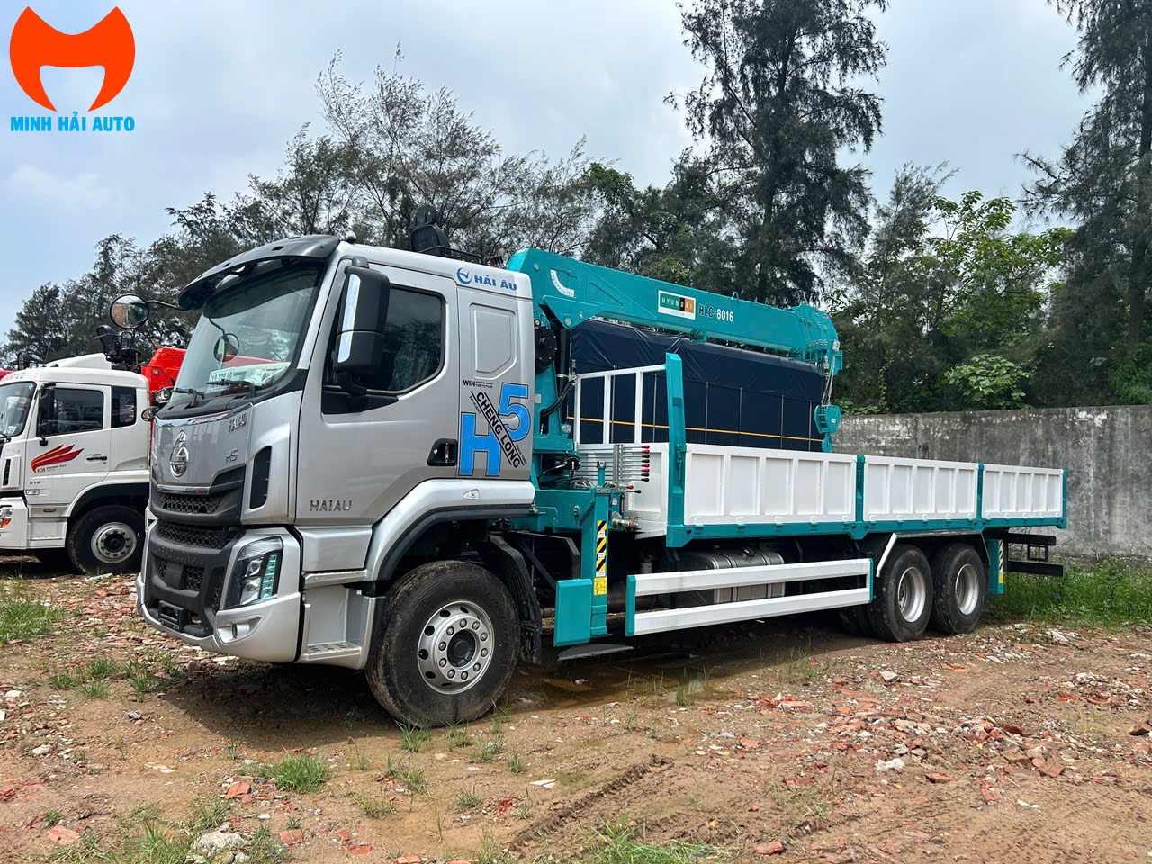 Xe cẩu tự hành 8 tấn Chenglong LZ1250- Hyundai Everdigm HLC-8016-2