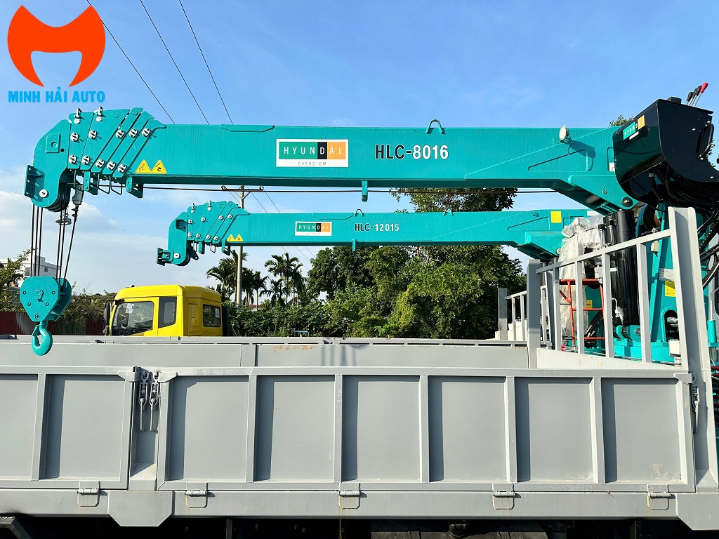 Dongfeng N270 3 chân gắn cẩu tự hành 8 tấn 6 đốt Hyundai Everdigm HLC-8016-6