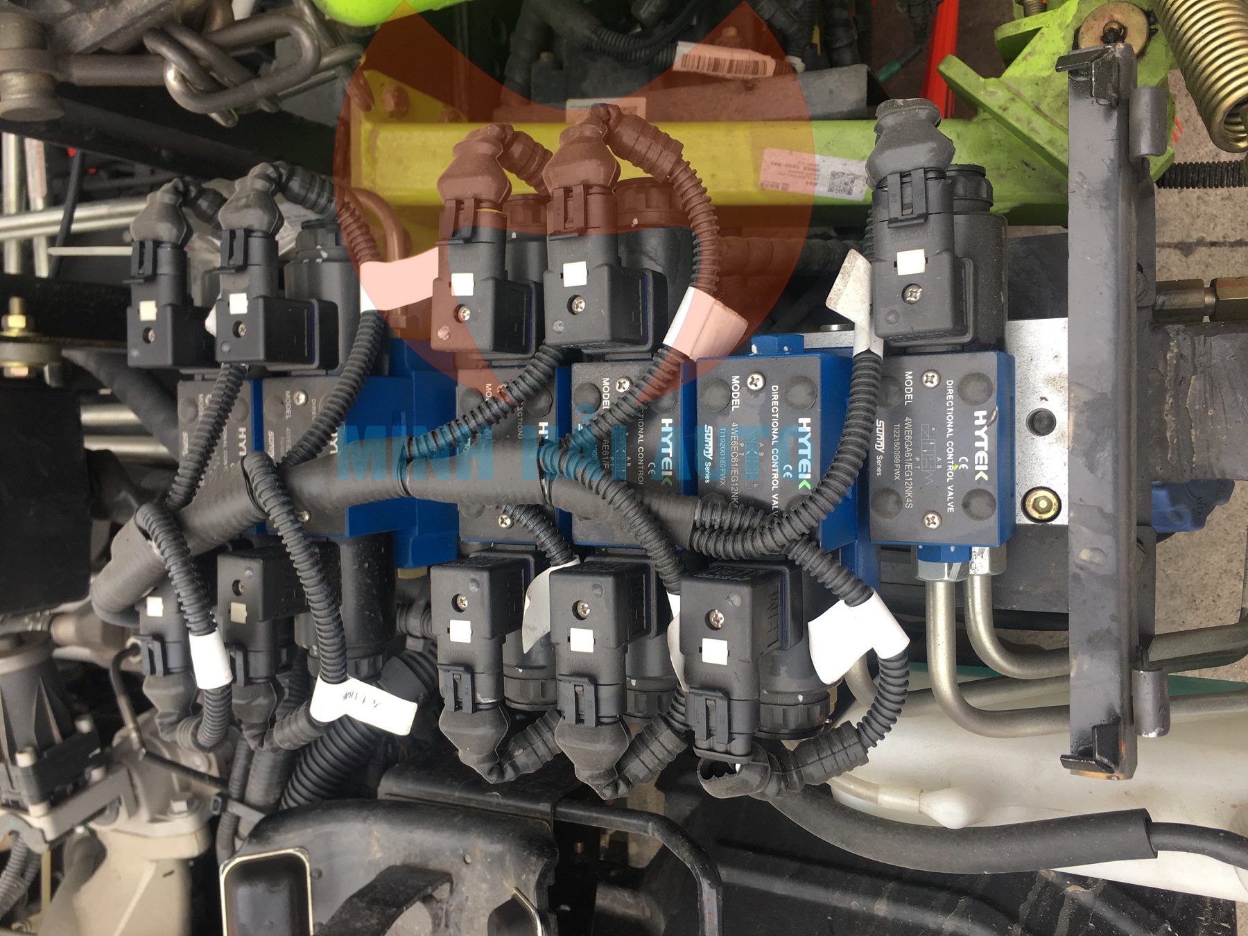 Hệ thống van thủy lực xe quét đường