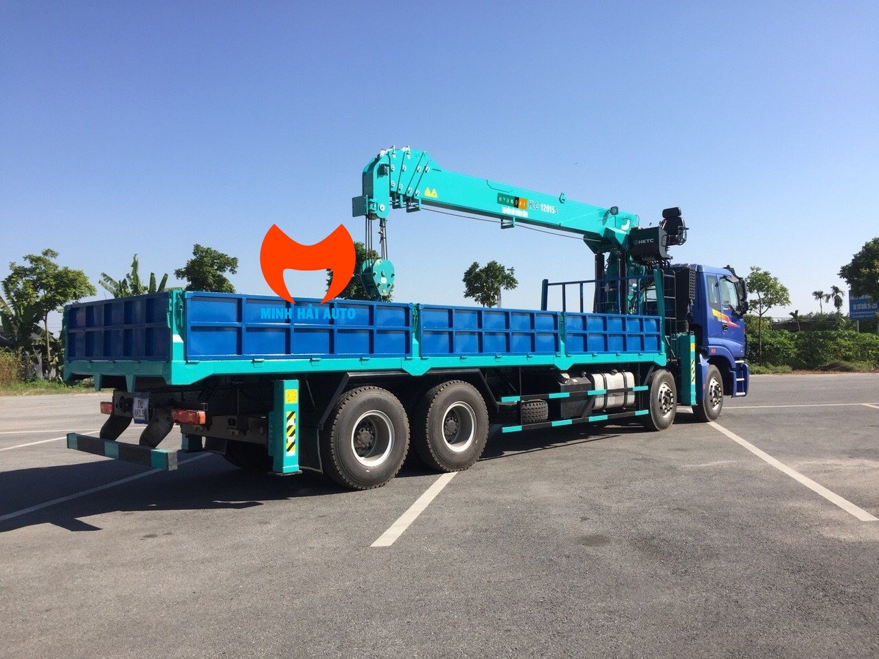 Thaco Auman 4 chân gắn cẩu tự hành 12 tấn Hyundai Everdigm- 3