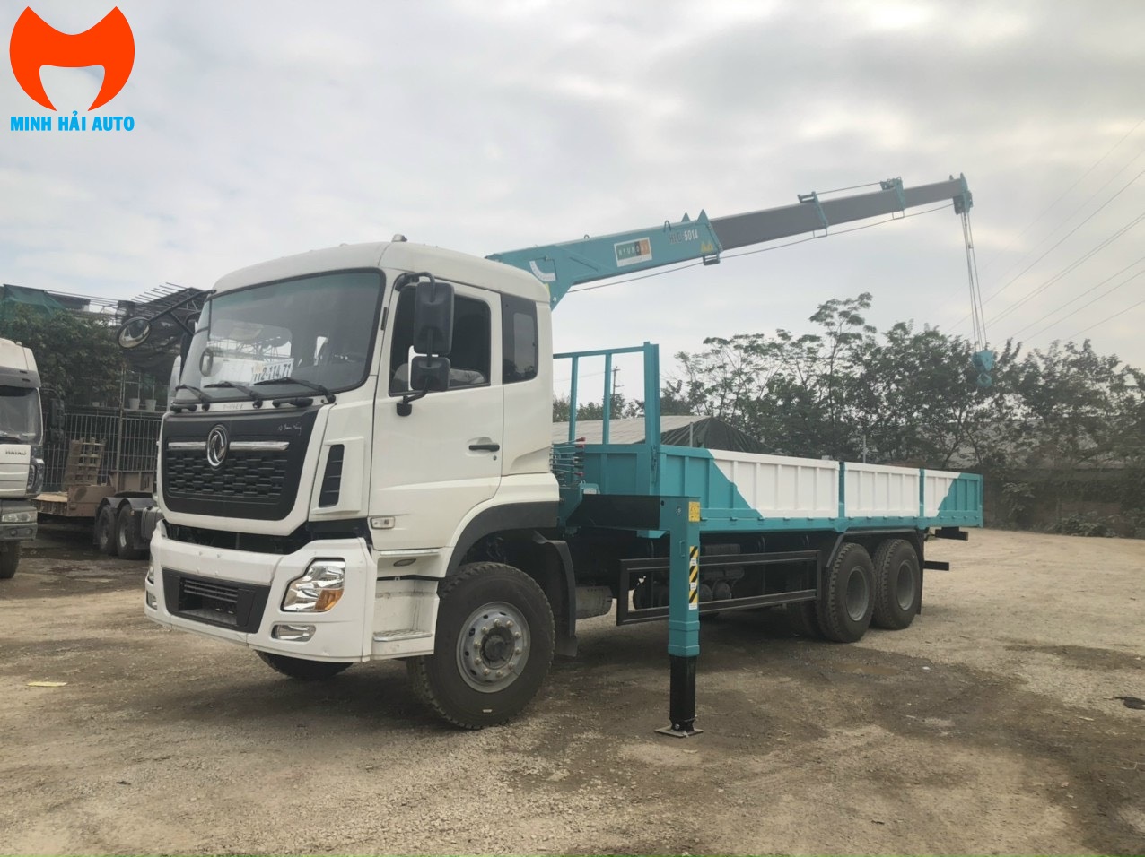 Dongfeng 3 chan gan cau Hyundai 5 tan- 1