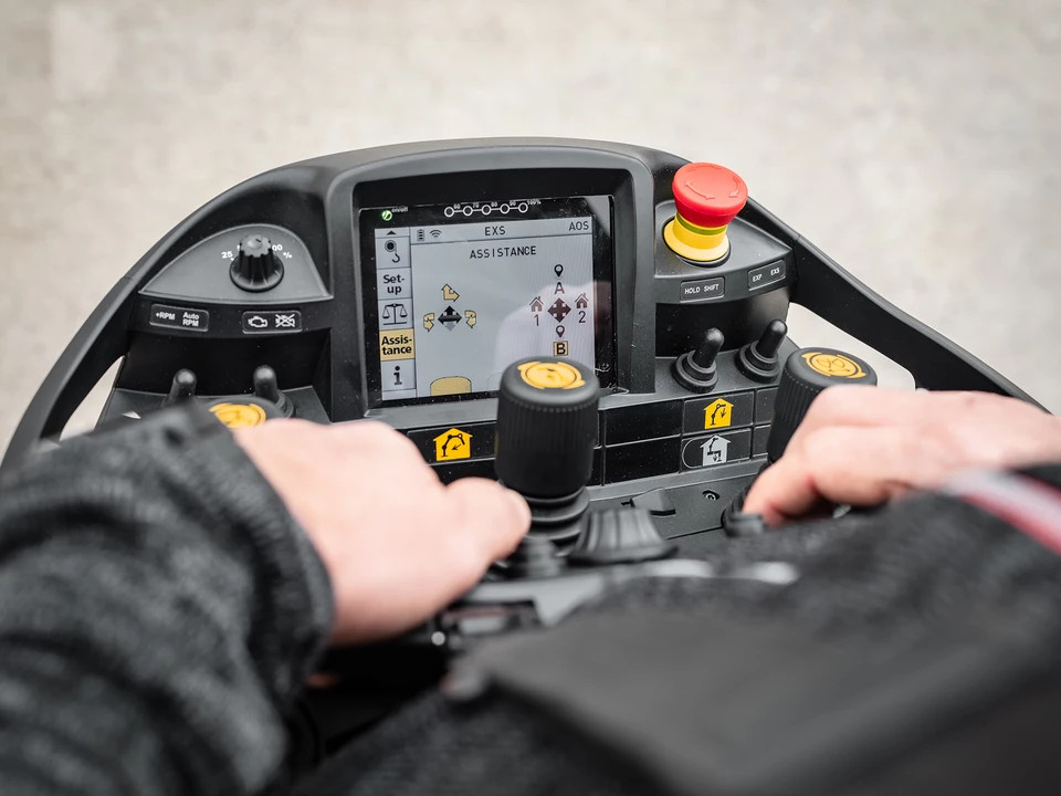 Cẩu gấp khúc Palfinger PK 245 TEC 7 tấn- Romote điều khiển