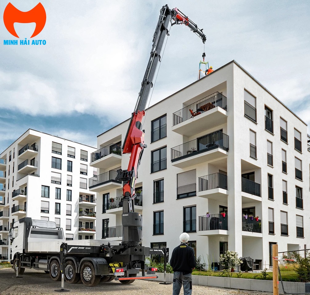 CẨU GẤP KHÚC PALFINGER PK 370 TEC 1O TẤN