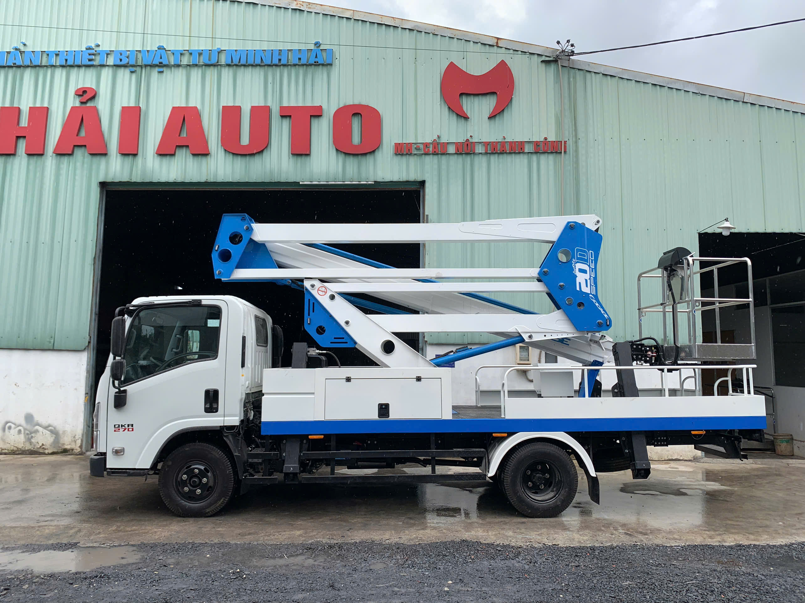 Xe ô tô nâng người là gì? -1