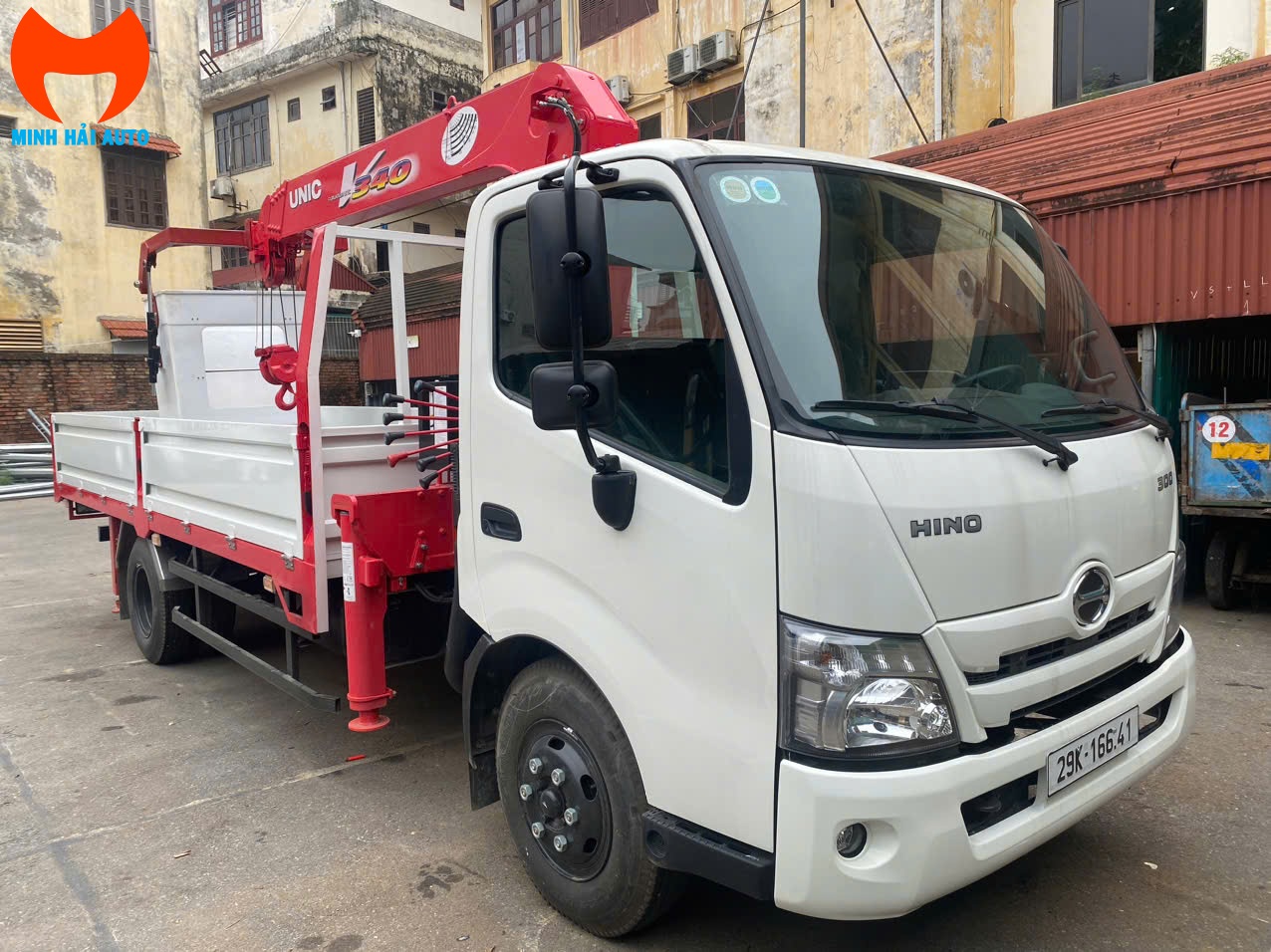 Xe tai gan cau tu hanh Hino- Unic 3t- 3