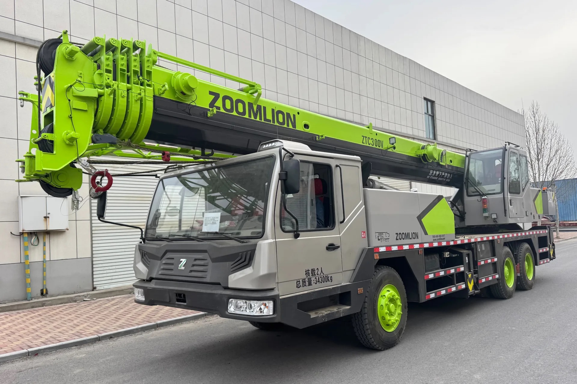 Cẩu bánh lốp 30 tấn Zoomlion ZTC300V- 2