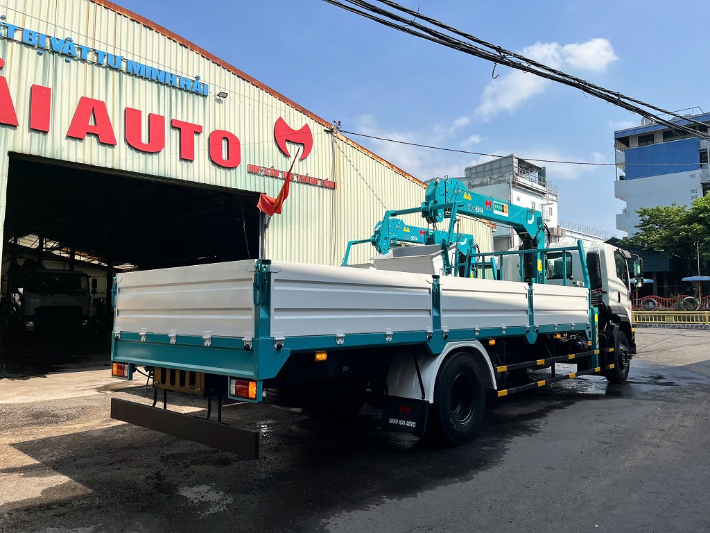 Isuzu FVR34SE5 gắn Hyundai Everdigm 5 tấn 4 đốt