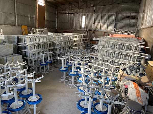 Ghế thí nghiệm chân sắt mặt nhựa