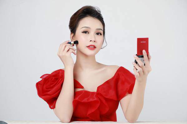 Hướng dẫn trang điểm nhanh gọn mà vẫn xinh lung linh