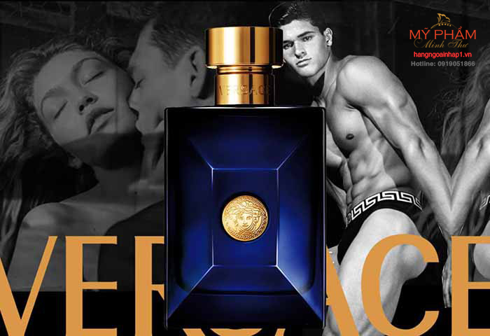 Nước hoa nam Versace Pour Homme Dylan Blue EDT có mùi hương mang dấu ấn đặc biệt của các loại gỗ thơm thiên nhiên quý hiếm. Hương thơm phù hợp khi đi làm, những buổi tiệc sang trọng hay những cuộc hẹn hò lãng mạn.
