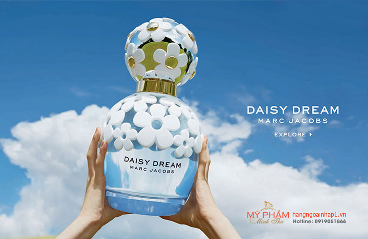 Nước hoa nữ Marc Jacobs Daisy Dream 100ml - Mỹ Nồng độ: EDT  Nhóm nước hoa: Hương Hoa cỏ Trái cây - Floral Fruity  Độ lưu hương: Tạm ổn  Độ toả hương: Rất gần, thoang thoảng trên làn da  Phong cách: Nữ tính, gợi cảm, quyến rũ  Khuyên dùng: Ngày, Đêm, Xuân