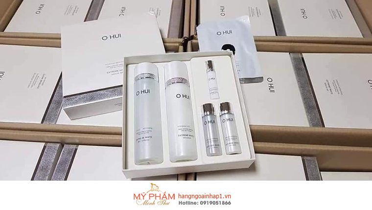 Set dưỡng trắng da chuyên sâu OHUI Extreme White Special Set Intensive Whitening