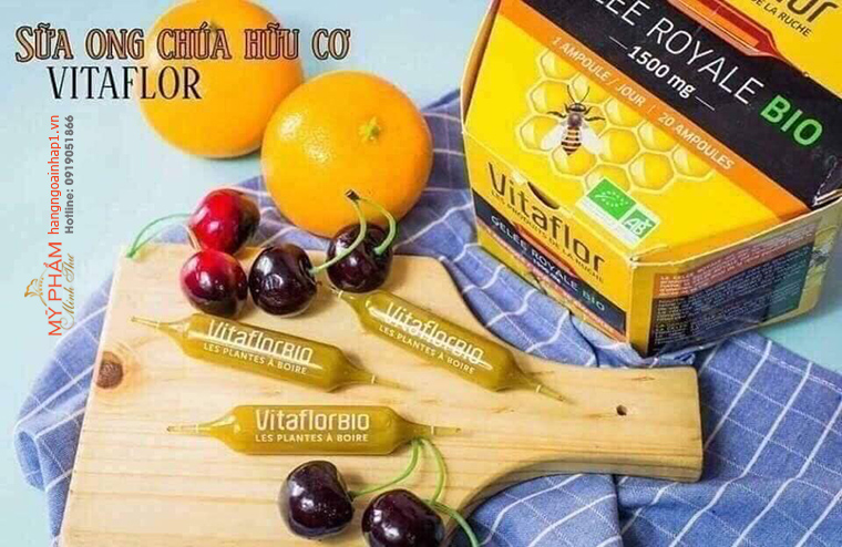 Sữa Ong Chúa Vitaflor Bio 1500mg của Pháp có chứa chất kháng sinh tự nhiên giúp da chống mụn, tăng quá trình trao đổi chất nhờ đó làm chậm quá trình lão hoá cơ thể. Ngăn ngừa rụng tóc và giúp móng tay, móng chân khoẻ mạnh.