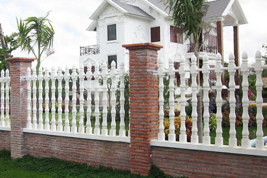 Nơi bán hàng rào bê tông kiểu trúc sen đẹp dành cho biệt thự
