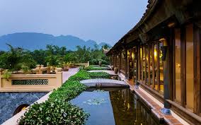 Emeralda Resort Ninh Binh có gì đặc biệt?