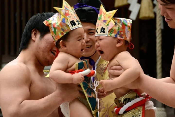 Lễ hội trẻ em khóc Nakizumo.